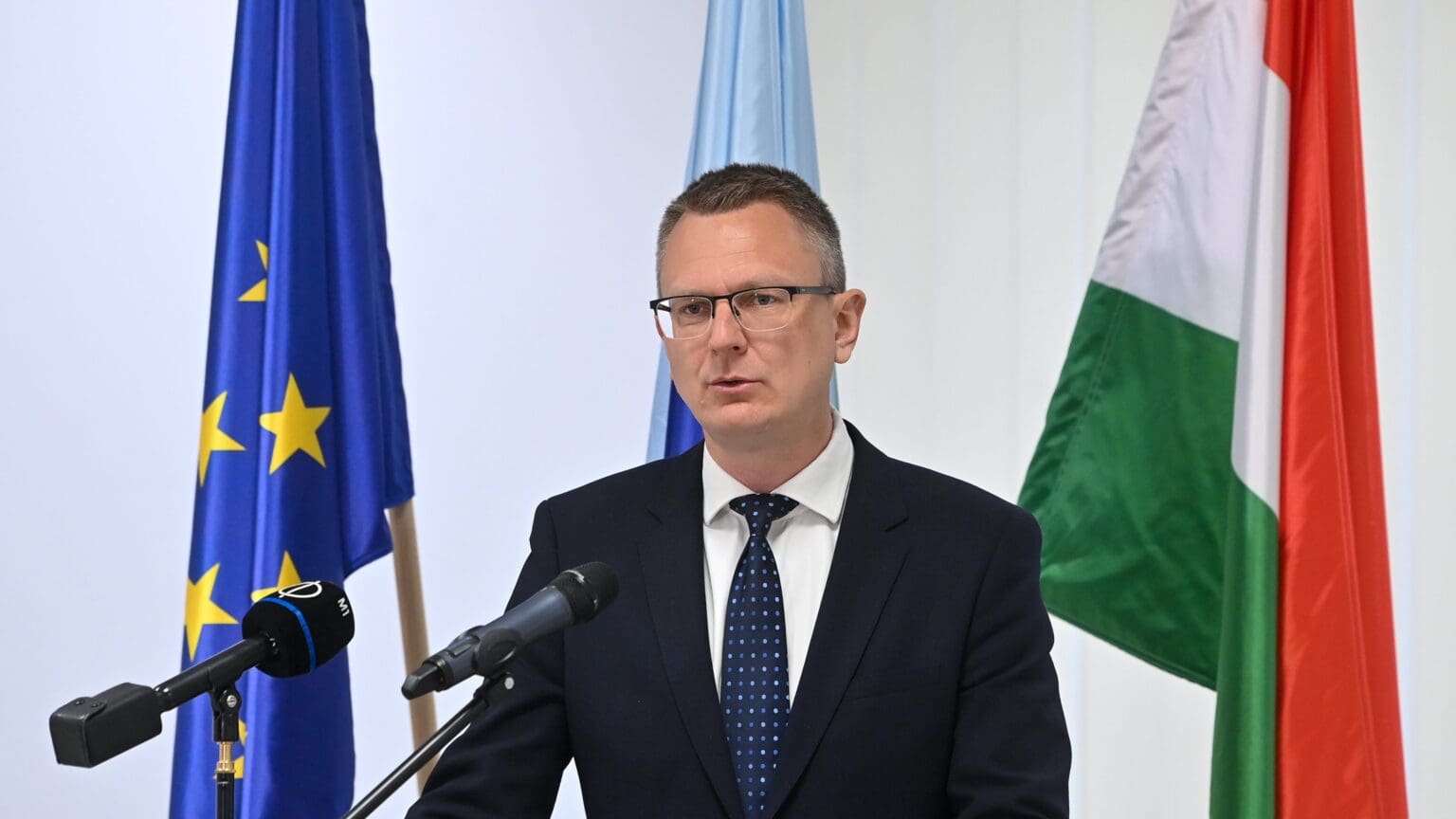 Bence Rétvári: KDNP Is Supporting Salary Cuts for MPs