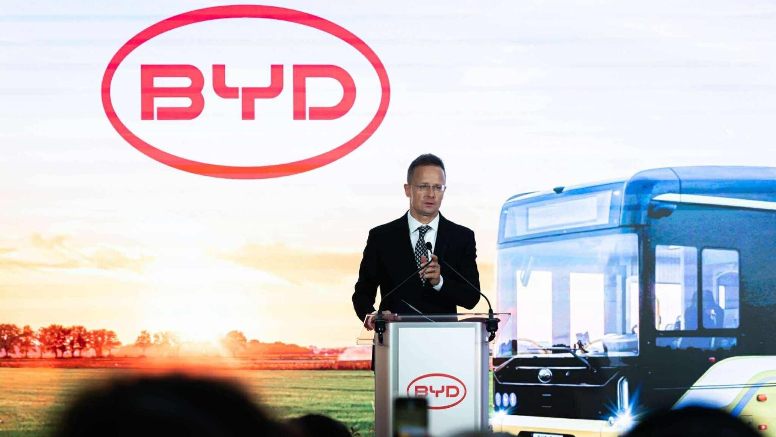 Former Hungarian FM Resigns as MP to Join BYD Leadership