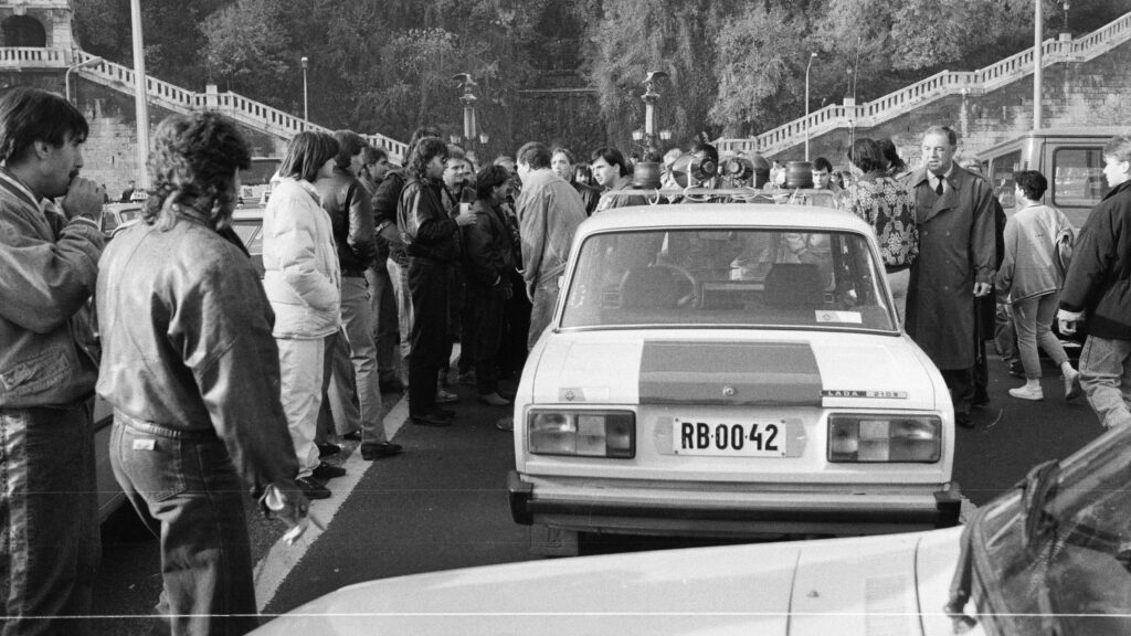 The Buda end of the Erzsébet Bridge. The photo was taken during the taxi blockade.