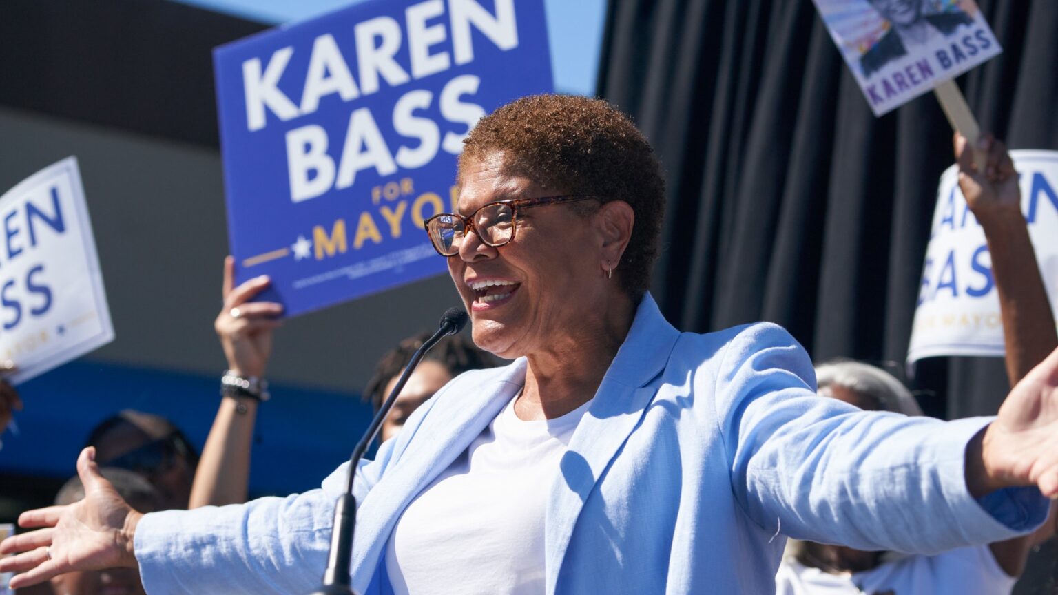 LA Mayor Suggests Non-Citizens Should Vote in the US