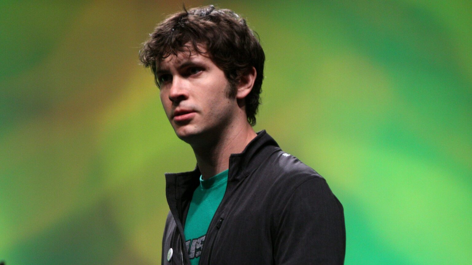 YouTuber Tobuscus Shocks the Internet with Pro-Deportation Song