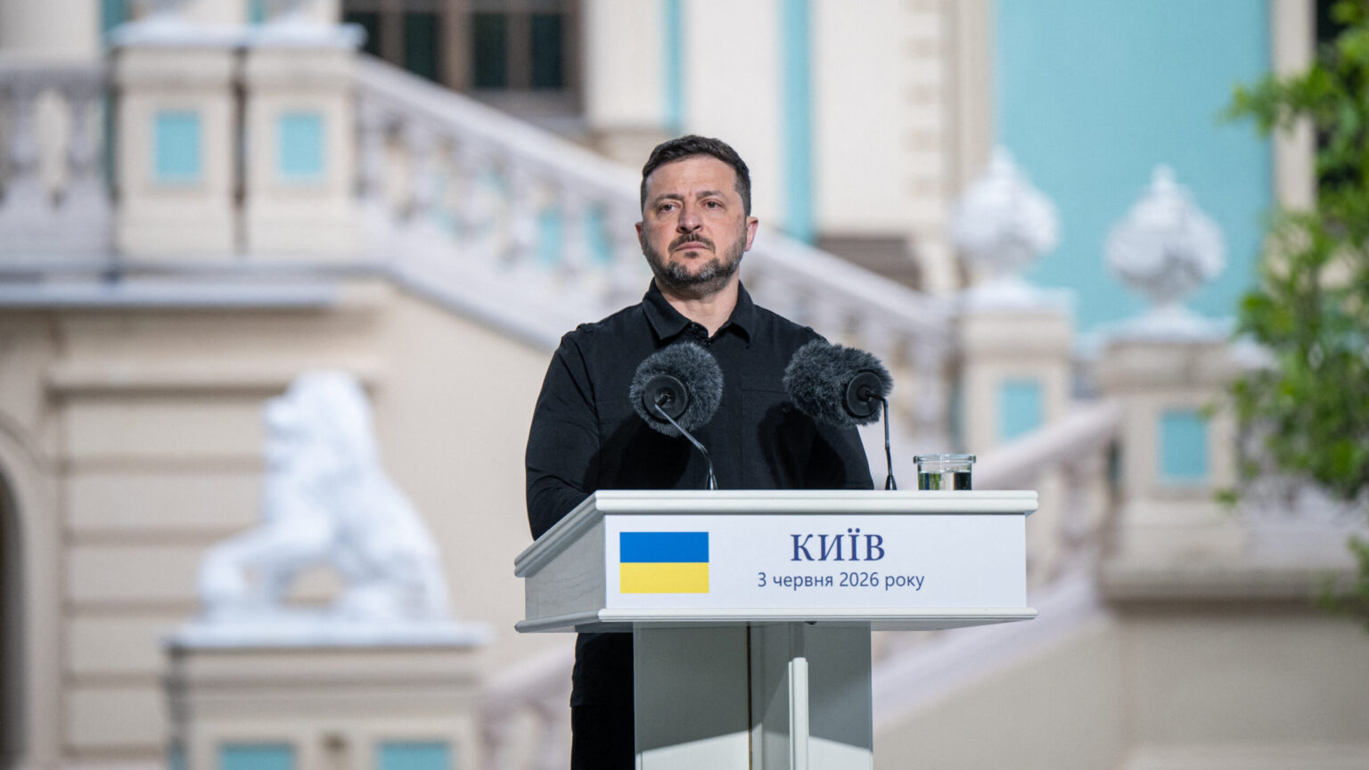 Zelenskyy Prepares Visit to Hungary after PM Magyar Greenlights Kyiv’s EU Bid 