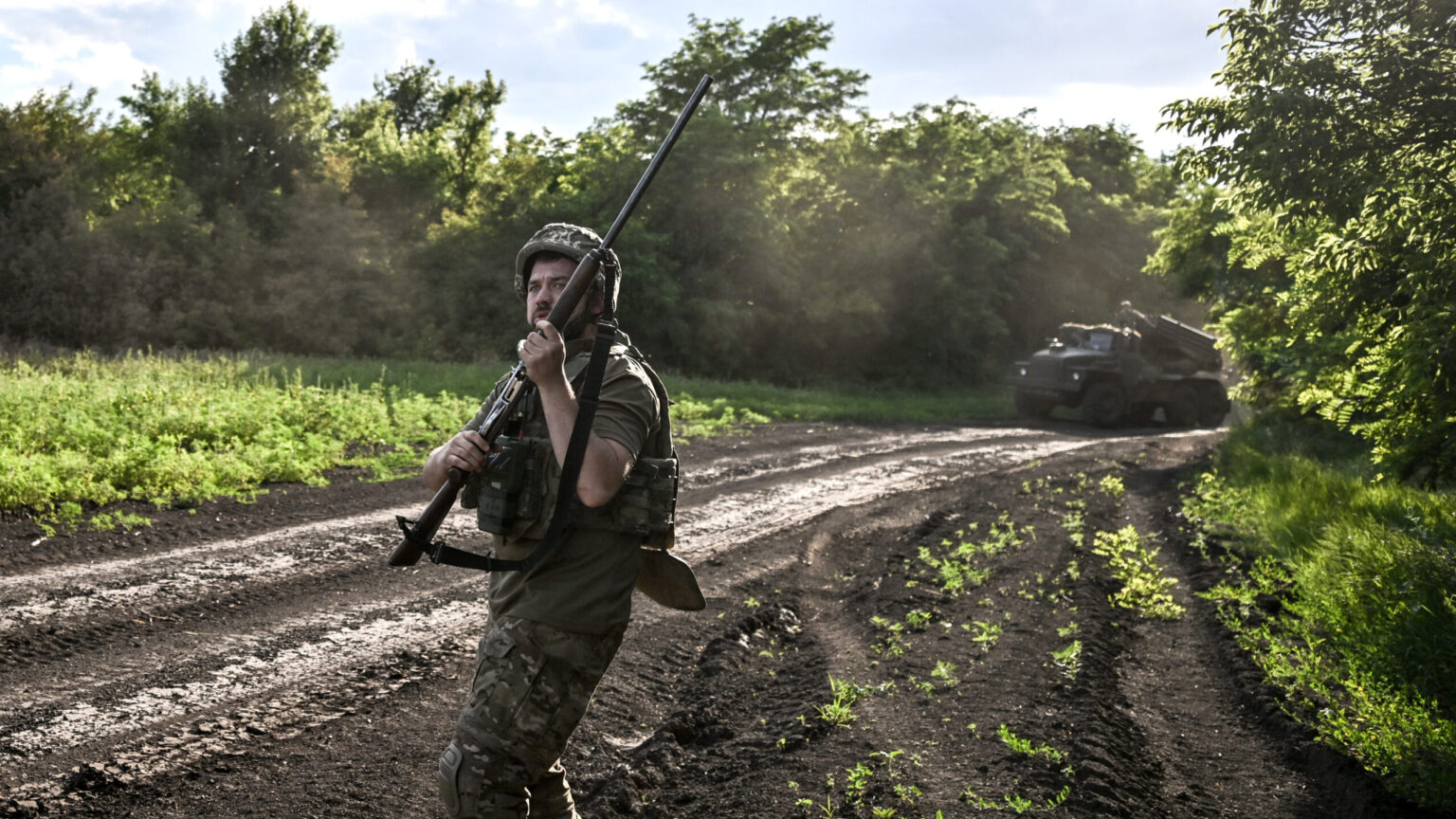 Hungary Rejects Kyiv-Backed EU Bid to Curb Protection for Military-Age Ukrainians 